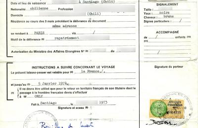 Laissez-passer délivré par l'ambassade de France au Chili à un exilé chilien en 1973